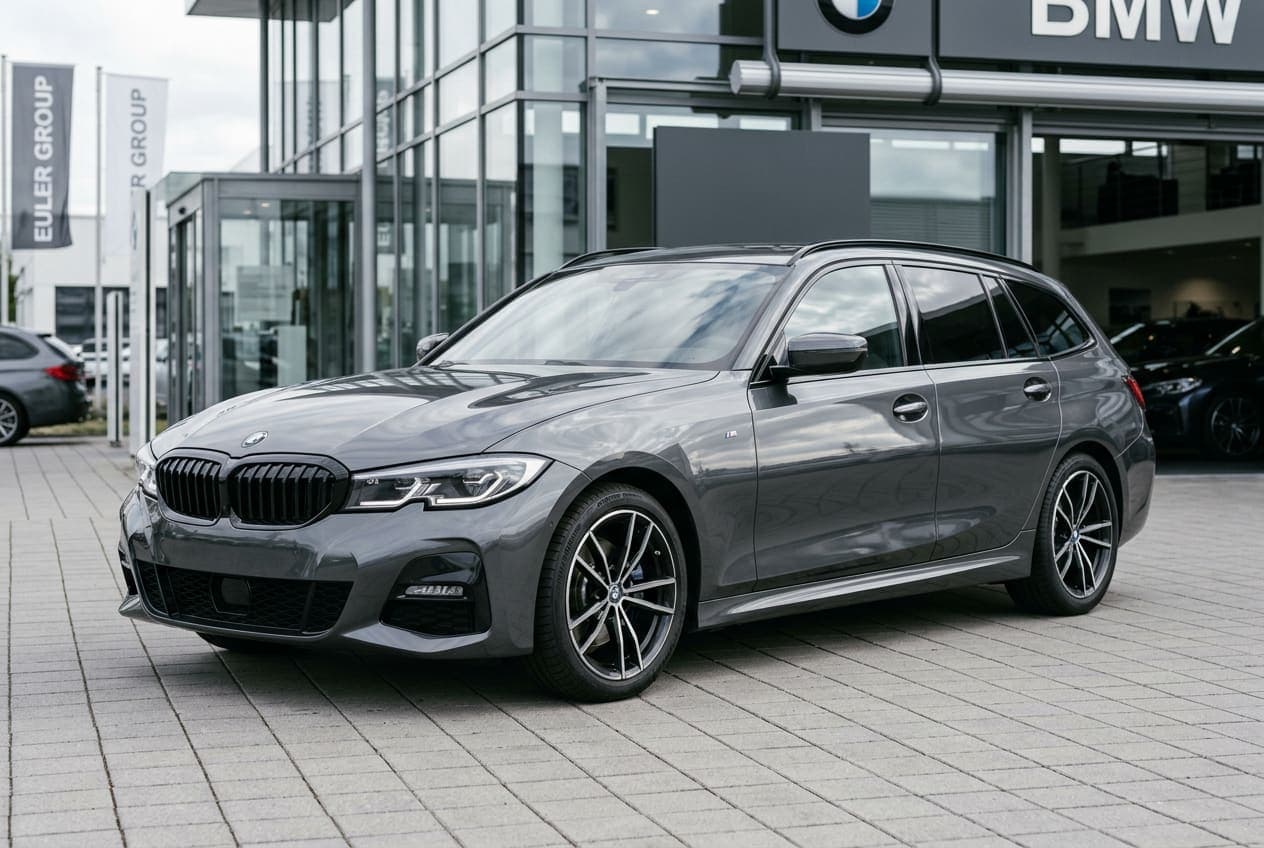 BMW 320d Touring M Sport/LIVE COCKPIT/LED/AHK/SHZ